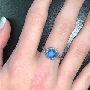 Pandora ring Radiant Embellishment size 7 (54)